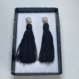Bloomingdales tassel pearl earrings